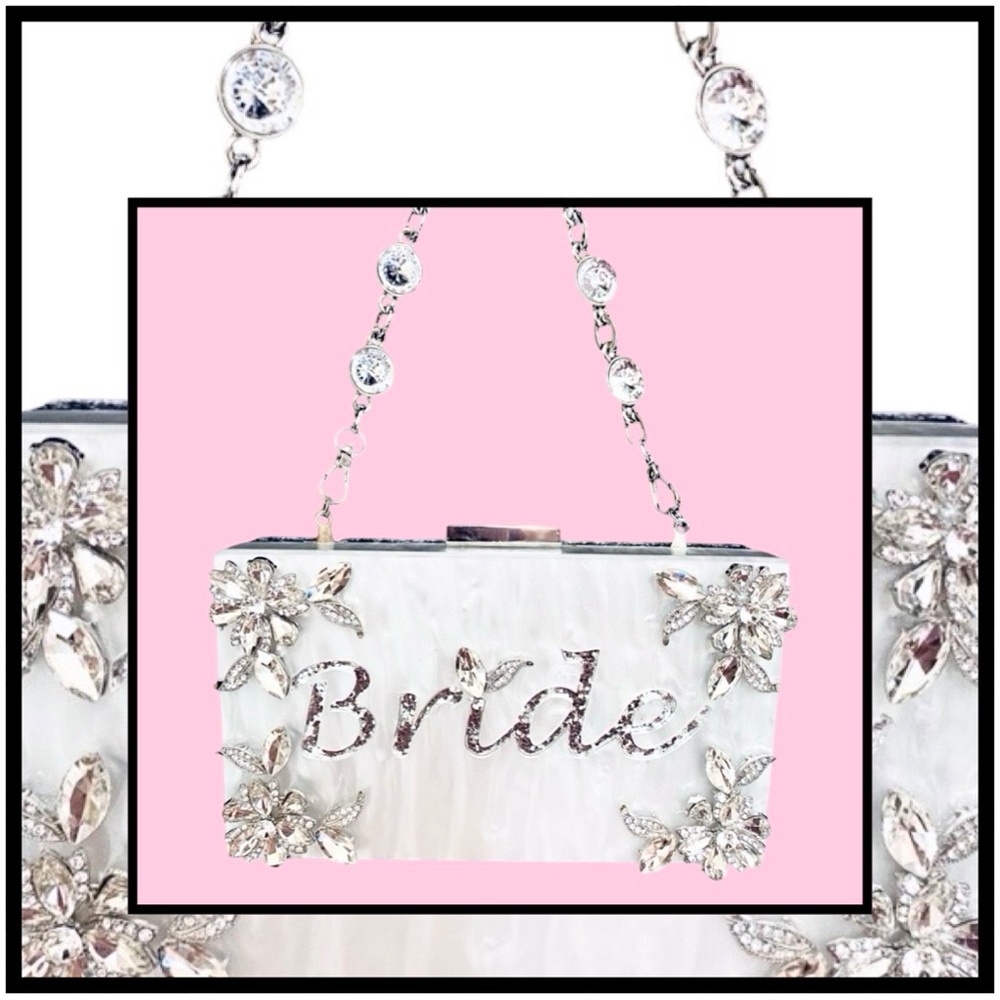 Gorgeous “BRIDE” Pearlized Rhinestone Flowers Silver Glitter Wedding Purse NEW